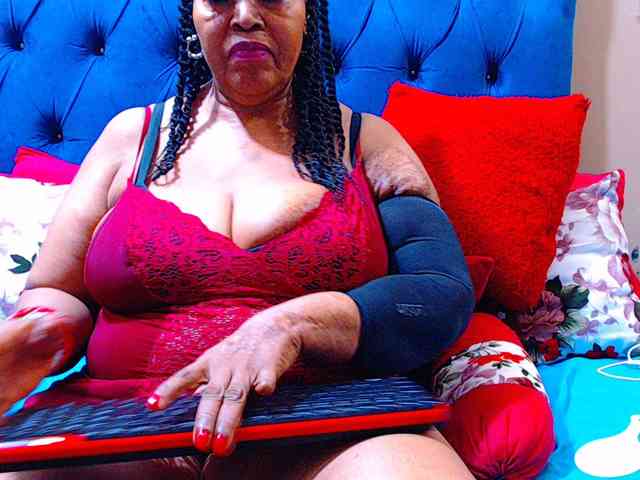 Ebonycandy10 webcam