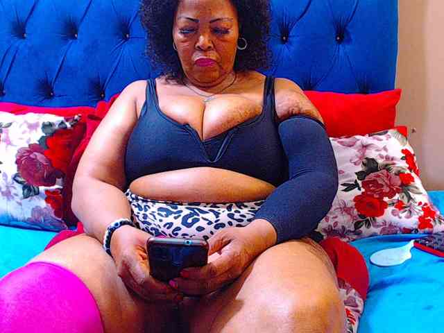 Ebonycandy10 webcam