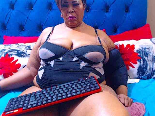 Ebonycandy10 webcam