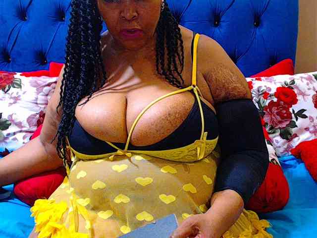 Ebonycandy10 webcam