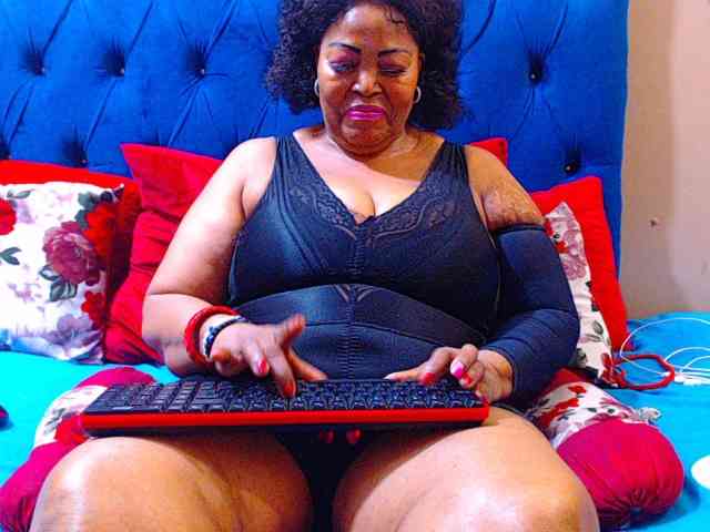 Ebonycandy10 webcam