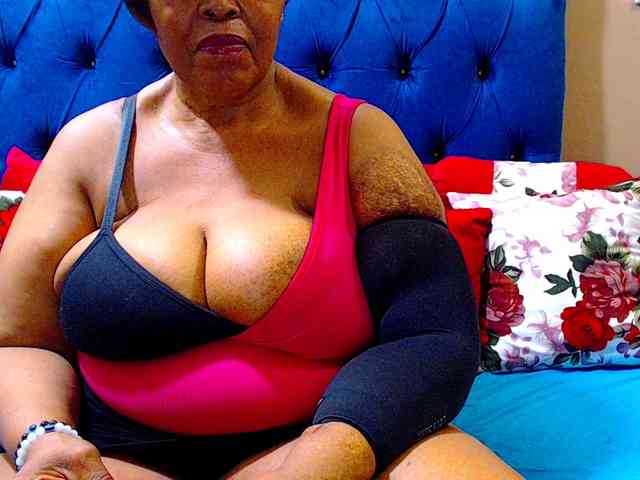 Ebonycandy10 webcam