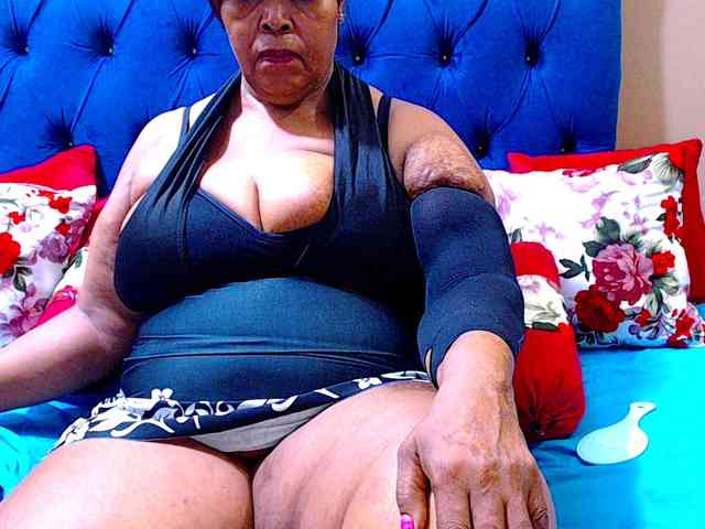 Ebonycandy10 webcam