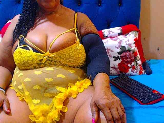 Ebonycandy10 webcam