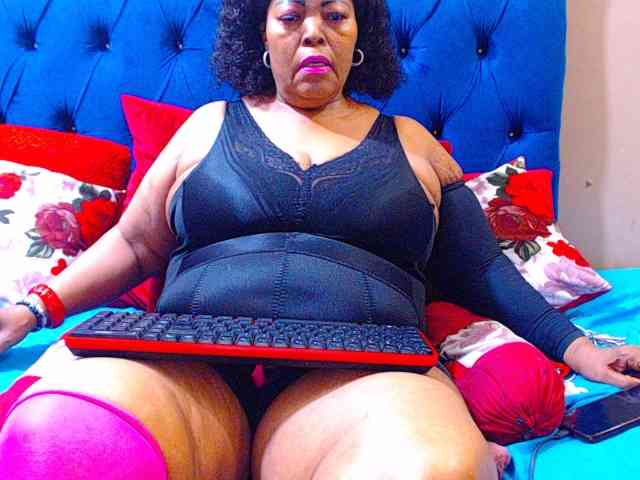 Ebonycandy10 webcam