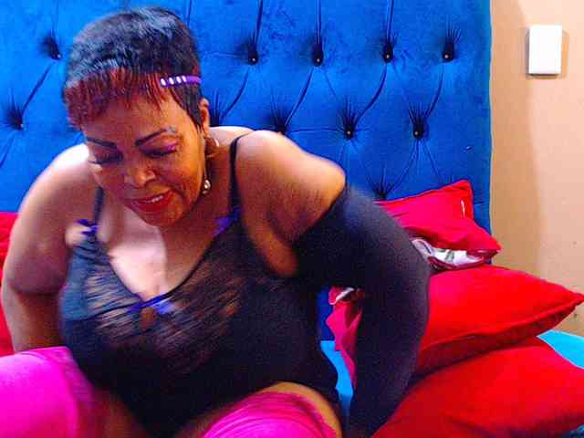 Ebonycandy10 webcam