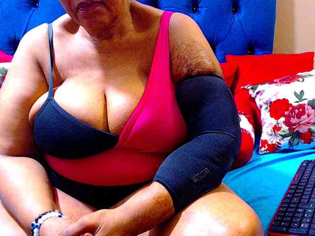 Ebonycandy10 webcam