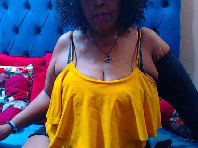 Ebonycandy10 webcam