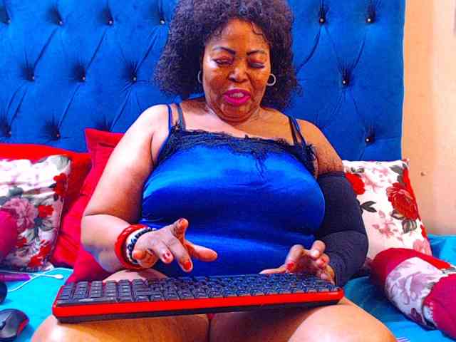 Ebonycandy10 webcam