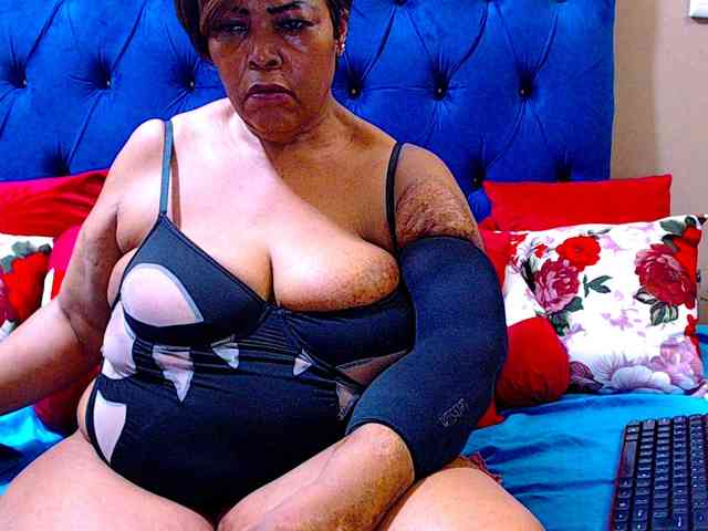 Ebonycandy10 webcam