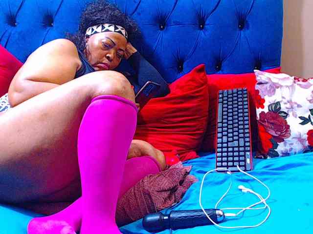 Ebonycandy10 webcam