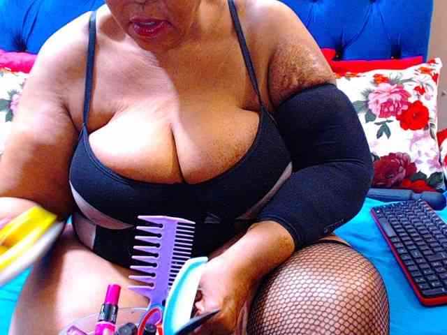 Ebonycandy10 webcam