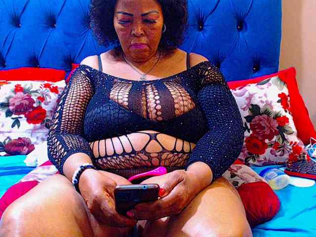 Ebonycandy10 webcam