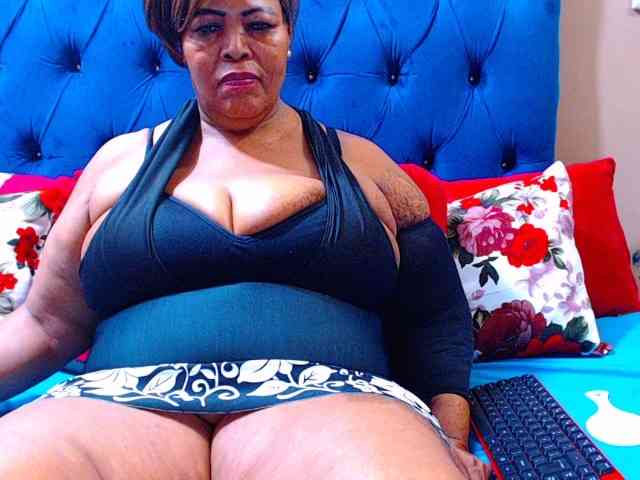 Ebonycandy10 webcam