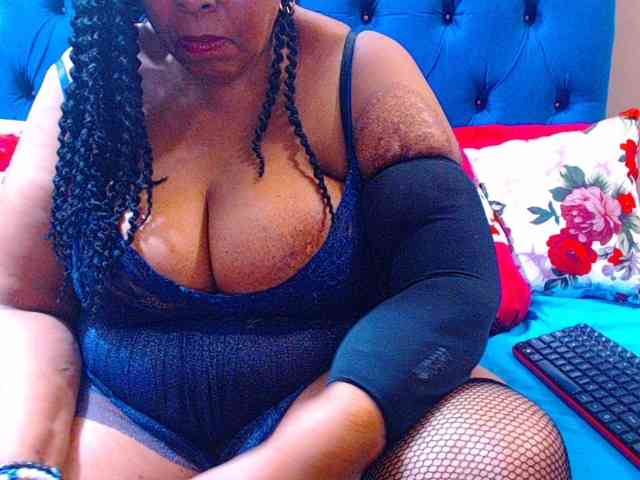 Ebonycandy10 webcam