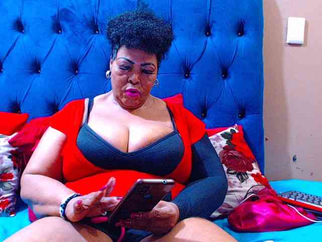 Ebonycandy10 webcam