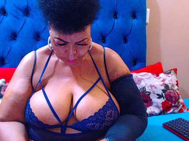 Ebonycandy10 webcam