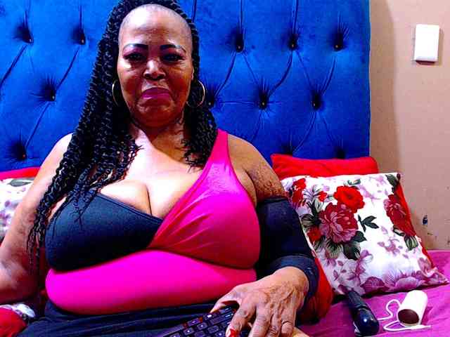 Ebonycandy10 webcam