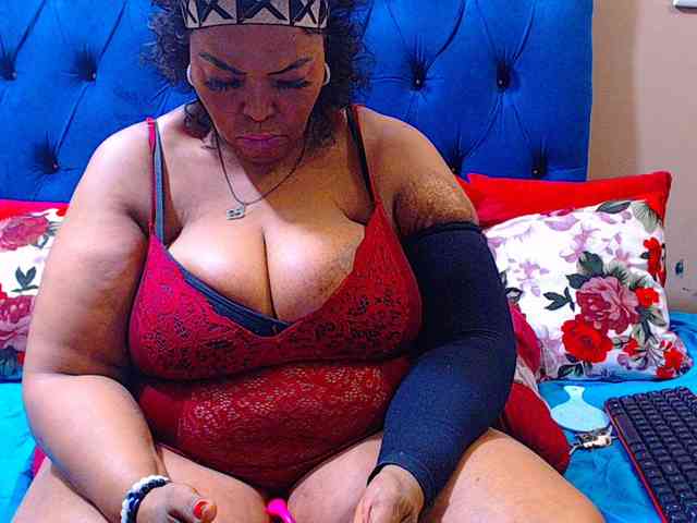 Ebonycandy10 webcam