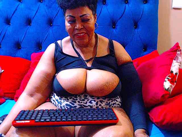 Ebonycandy10 webcam