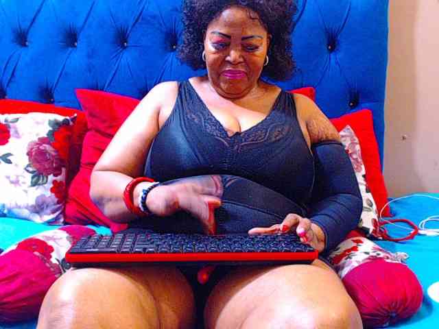 Ebonycandy10 webcam
