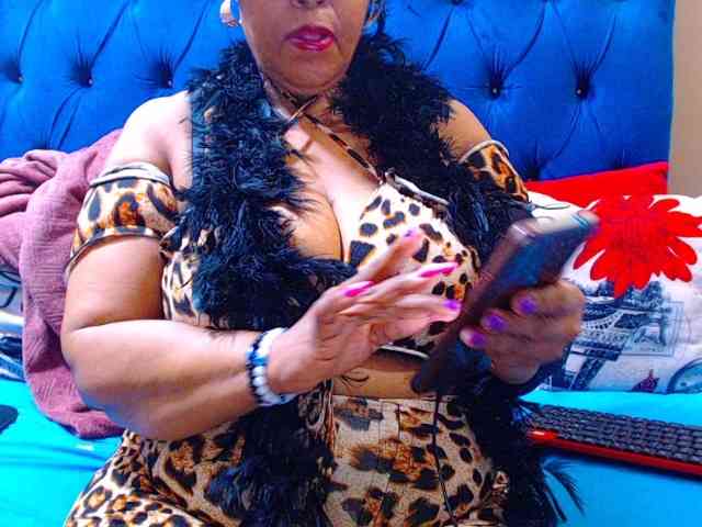 Ebonycandy10 webcam