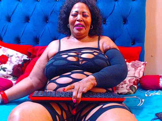 Ebonycandy10 webcam