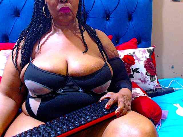 Ebonycandy10 webcam