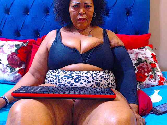 Ebonycandy10 webcam