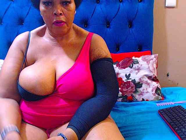Ebonycandy10 webcam