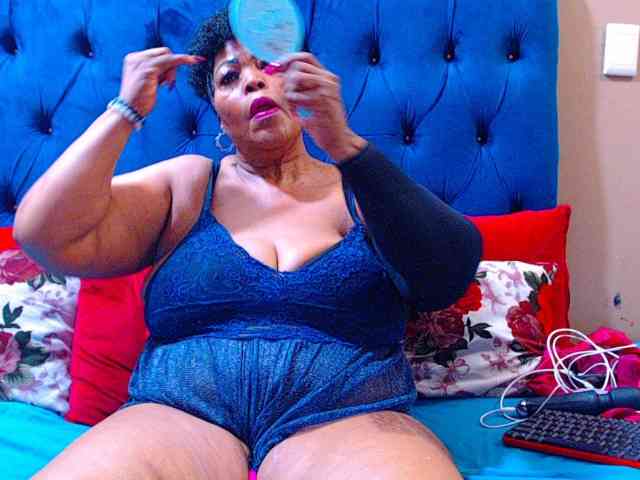 Ebonycandy10 Live Webcam on BongaCams