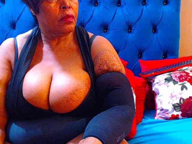Ebonycandy10 webcam
