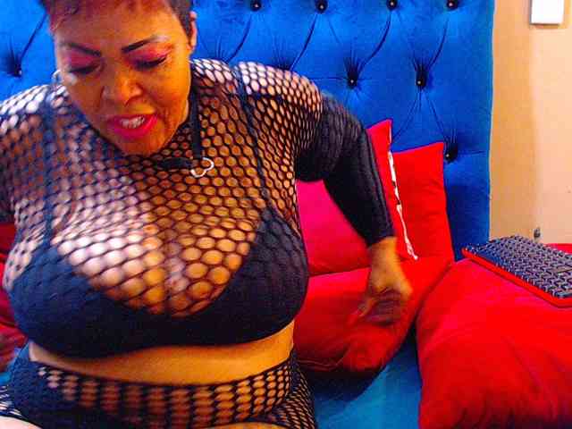 Ebonycandy10 webcam