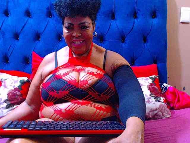 Ebonycandy10 webcam