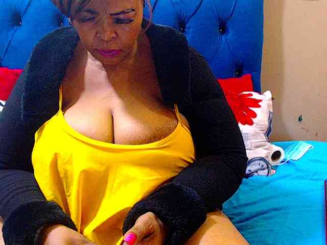 Ebonycandy10 webcam