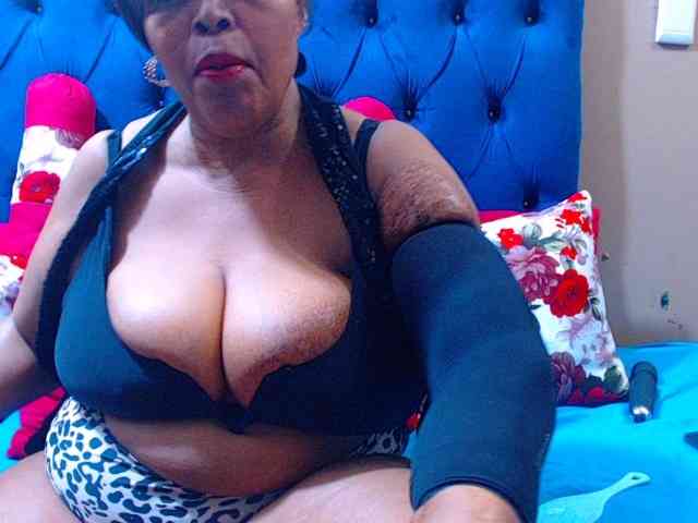 Ebonycandy10 webcam