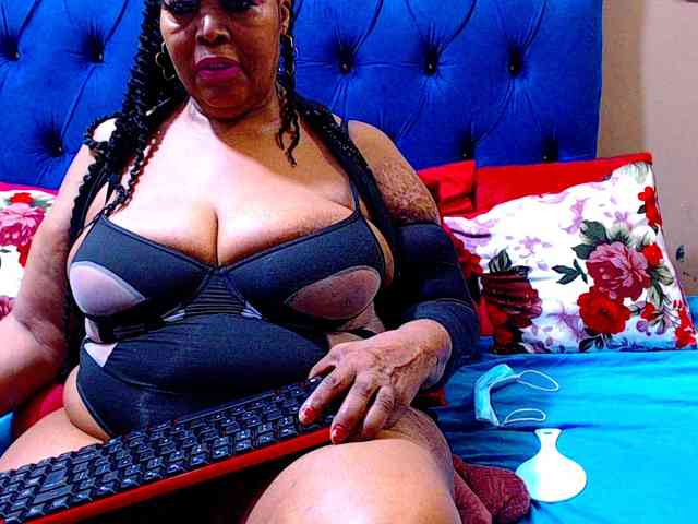 Ebonycandy10 webcam