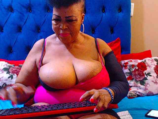 Ebonycandy10 webcam
