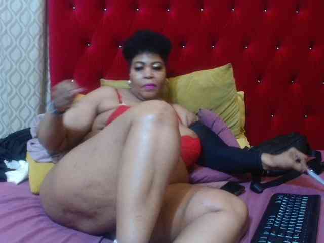 Ebonycandy10 webcam