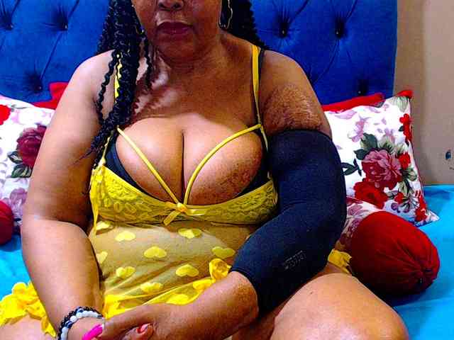Ebonycandy10 webcam