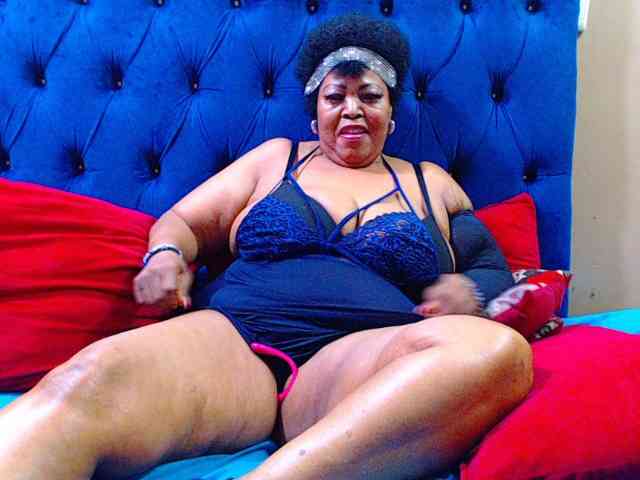 Ebonycandy10 Live Webcam on BongaCams