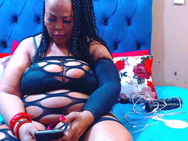 Ebonycandy10 webcam