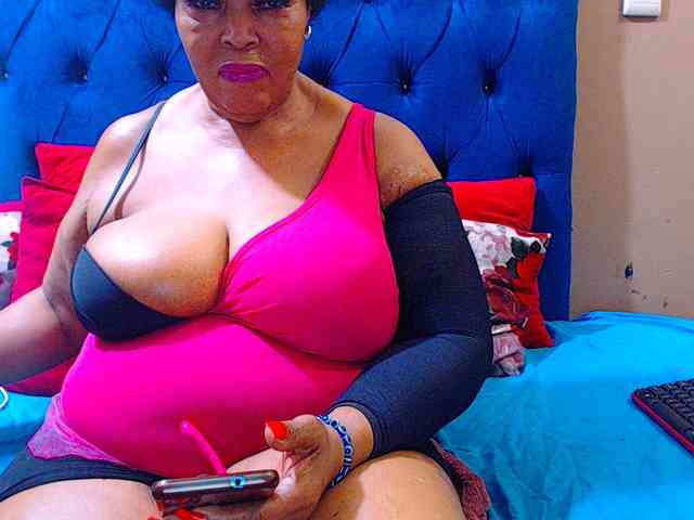 Ebonycandy10 webcam