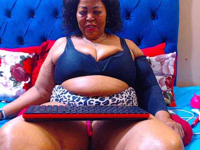 Ebonycandy10 webcam