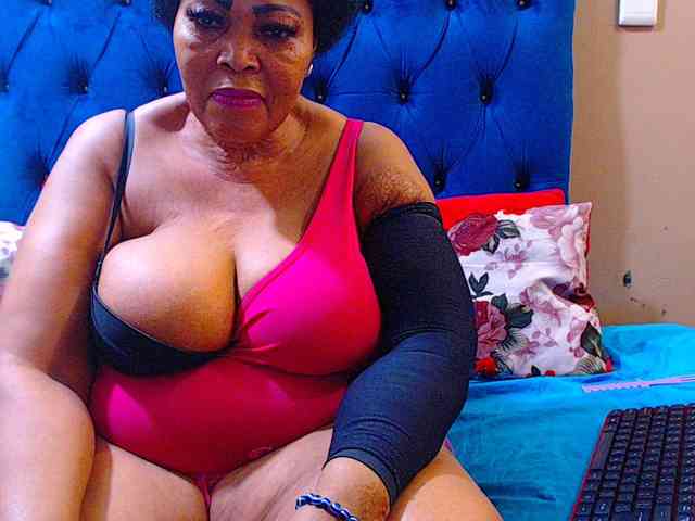 Ebonycandy10 webcam
