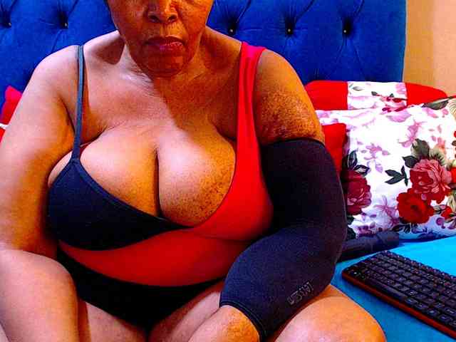 Ebonycandy10 webcam