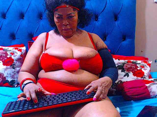 Ebonycandy10 webcam