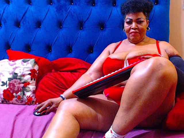 Ebonycandy10 webcam