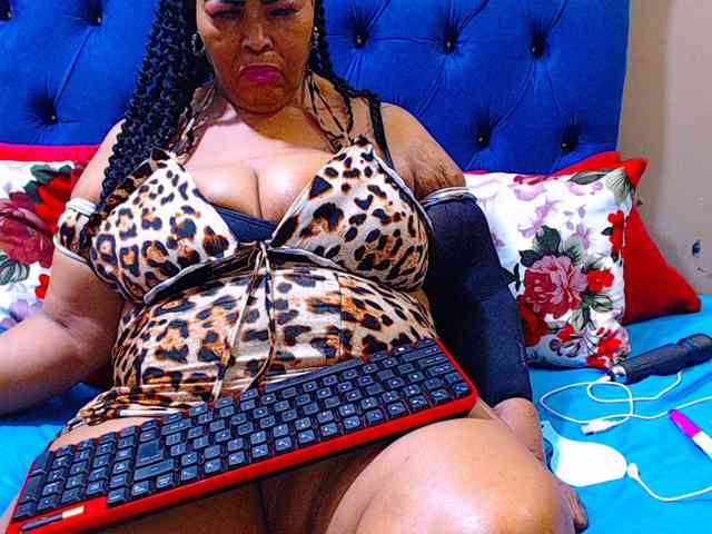 Ebonycandy10 webcam