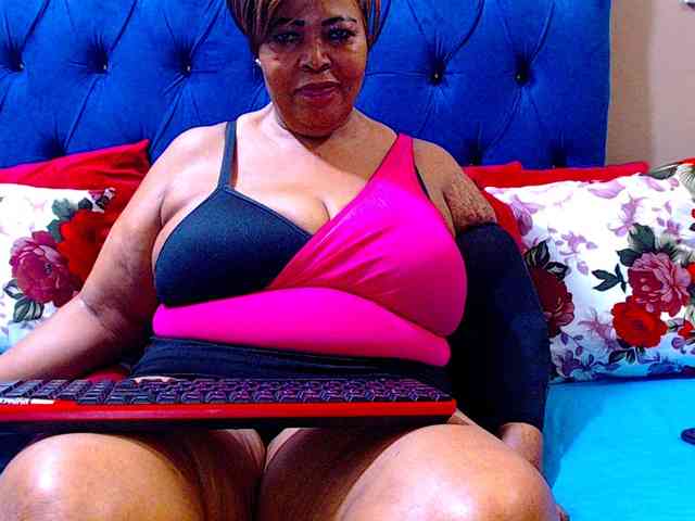 Ebonycandy10 webcam